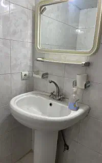 2 عدد روشویی آیینه و شیرآلات