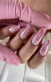 دوره ی آموزش کاشت ناخن