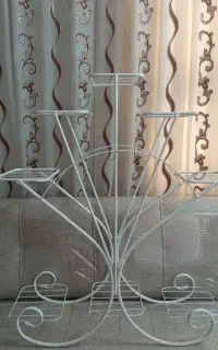 استند گل فلزی