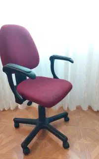 صندلی گردان سالم و خوشرنگ