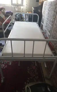 تخت بیمارستان