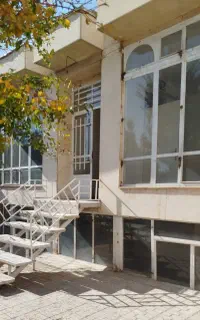خانم جهت نظافت منزل