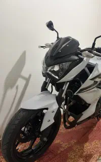 کاوازاکی Z 250