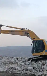 بیل مکاینیکی خط ۶ ۲۰۰