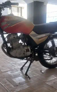 سوزوکی جی اس ۱۲۵