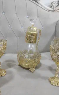 لیوان و پارچ برنزی شراب خور