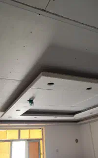 اجرای دکوراسیون کناف و PVC و تایل ۶۰×۶۰‌و mdf