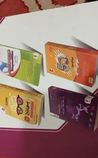 تعدادی کتاب درسی و زبان