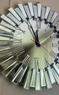 ساعت آینه ای