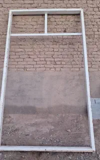 دو عدد در چوبی