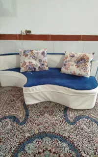 مبل همراه با متکا مخمل