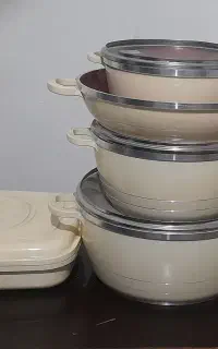 قابلمه نو اصلا استفاده نشده فقط کارتون نداره