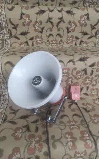 بلندگو
