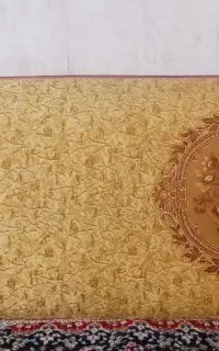 پشتی مبلی سالم وتمیز