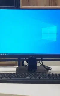 برنامه نویس وب و هوش مصنوعی هستم