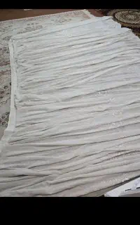 ۳ متر پرده با پلیسه که بدون پلیسه ۹ متر میباشد