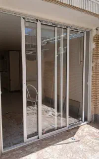 ساخت‌انواع‌درب‌وپنجره‌دوجداره‌وتوری‌الومینیومی