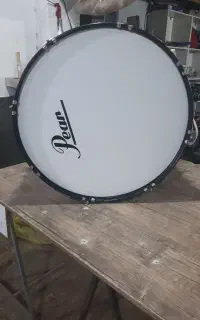 طبل و پایه چرخ دار
