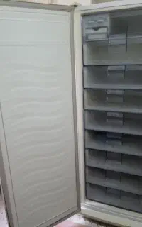 فریزر نه کشو کاملا سالم و کم کارکرد بدون برفک