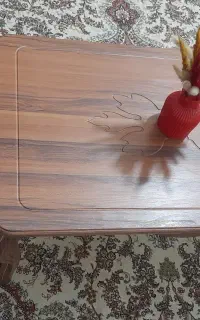میز وسط مبل تمیز در حد نونو