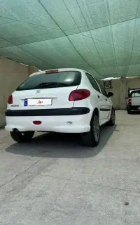 ۲۰۶ مدل ۹۸ بکر