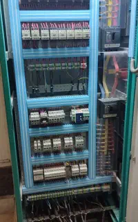 تعمیرات برق صنعتی و برنامه نویسی PLC
