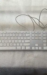 موس و کیبورد اصلی اپل