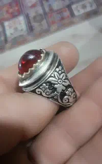 گوشی نوکیا و انگشتر ساعت سنگ