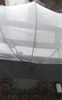 تخت کنار مادر و غیره
