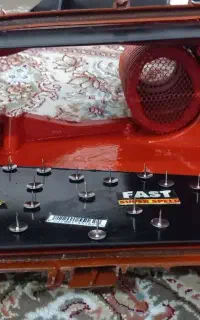چراغ هورن و آرم جلو پنجره