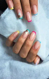 کاشت ناخن فقط ۴۵۰