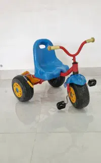 سه چرخه و کامیون اسباب بازی۱۳۰کیلویی