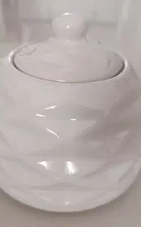قوری آناناسی در دو رنگ نقره ای و سفید کاملا نو