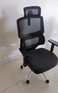 صندلی اداری مدیریتی آروکو مشکی
