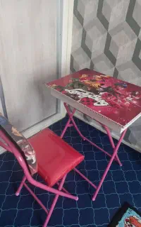 میز تحریر تاشو با طرح دخترانه، باکس‌ دار