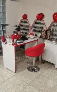 تمامی وسایل ناخن کاری و مژه به همراه دکور
