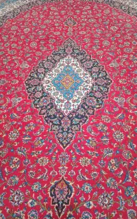 فرش قرمز