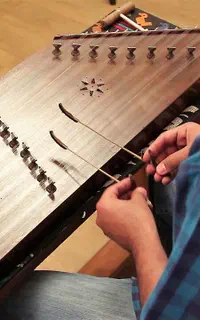 آموزش تخصصی سنتور ساز اصیل ایرانی ( آکادمی آران )