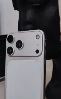 iphone 17 pro   در قالب iphone 11