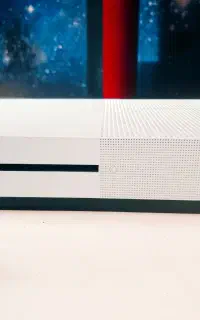 ایکس‌باکس  نو XBOX 1S 1TB، همه بازیهاش مجانی