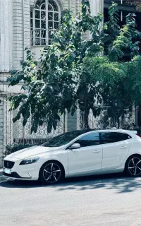 VOLVO V40 R design plus