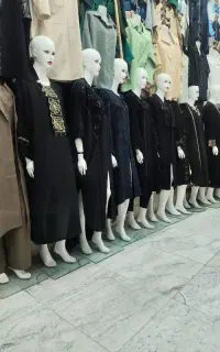 فروشنده باتجربه خانم