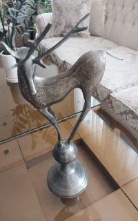 مجسمه برنجی