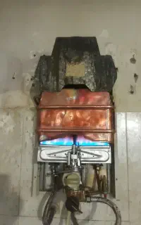 آبگرمکن دیواری بی ۱۵درحد نو