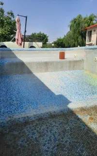 شستشوی  استخر تضمینی با مواد مخصوص درجه یک