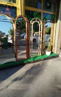 آینن پنجره ای چوب روس