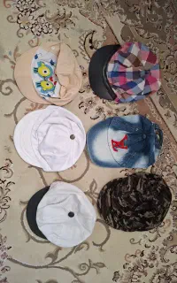 لباس و کلاه پسرانه