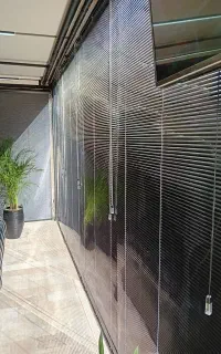 پرده کرکره چوبی فلزی دیکی زبرا کرکره فلزی عمودی
