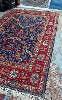 فرش دستباف دارای قدمت و سالم