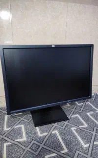 تعدادی مانیتور